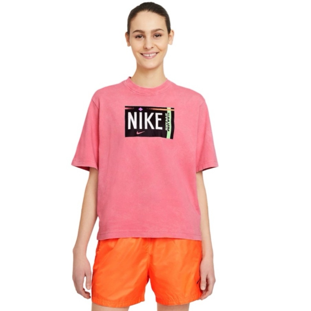 Nike Sportswear Washed Tee